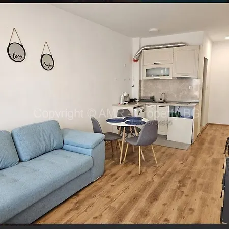 Aleks Apartmant *