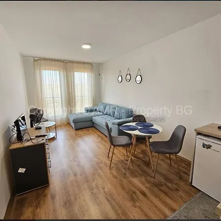 公寓 Aleks Apartmant 阳光海滩